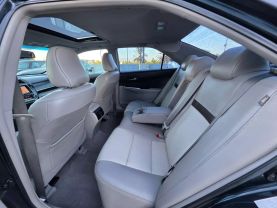 2013 Toyota Camry - Image 10