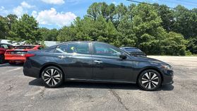 2019 Nissan Altima - Image 4