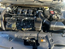2016 Ford Taurus - Image 32