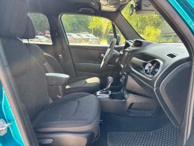2022 JEEP RENEGADE SUV 4-CYL, MULTIAIR, TURBO, 1.3 LITER ALTITUDE SPORT UTILITY 4D at T&T Repairables - used car dealership in Spencer, Indiana.
