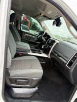 2016 RAM 1500 CREW CAB PICKUP V8, HEMI, 5.7 LITER BIG HORN PICKUP 4D 5 1/2 FT
