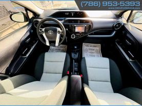 2016 TOYOTA PRIUS C