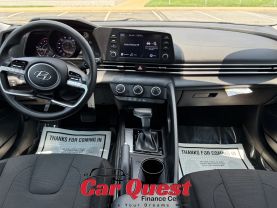 2022 Hyundai Elantra - Image 19
