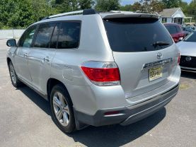 2011 TOYOTA HIGHLANDER SUV V6, 3.5 LITER LIMITED SPORT UTILITY 4D