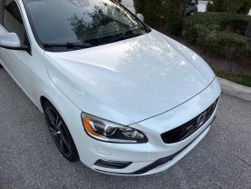 2017 VOLVO S60