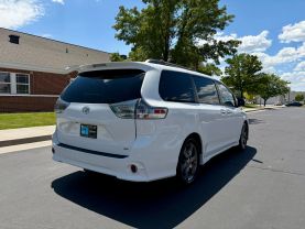 2015 TOYOTA SIENNA VAN V6, 3.5 LITER SE MINIVAN 4D