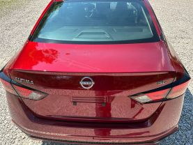 2024 NISSAN ALTIMA SEDAN 4-CYL, 2.5 LITER 2.5 SL SEDAN 4D at T&T Repairables - used car dealership in Spencer, Indiana.