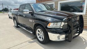 2017 RAM 1500 CREW CAB PICKUP V8, HEMI, 5.7 LITER LARAMIE PICKUP 4D 5 1/2 FT