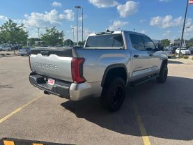 2022 TOYOTA TUNDRA CREWMAX PICKUP V6, I-FORCE, TWIN TURBO, 3.5 LITER SR5 PICKUP 4D 5 1/2 FT