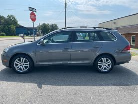 2014 Volkswagen Jetta Sportwagen - Image 2