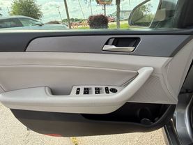 2019 Hyundai Sonata Sel Sedan 4d - Image 16