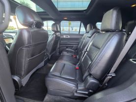 2015 Ford Explorer - Image 11