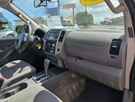 2017 NISSAN FRONTIER CREW CAB PICKUP V6, 4.0 LITER SV PICKUP 4D 5 FT