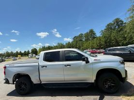 2020 Chevrolet Silverado 1500 Crew Cab Lt Trail Boss Pickup 4d 5 3/4 Ft - Image 9