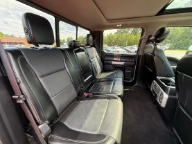 2017 Ford F250 Super Duty Crew Cab Lariat Pickup 4d 6 3/4 Ft - Image 24