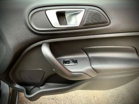 2016 Ford Fiesta - Image 29