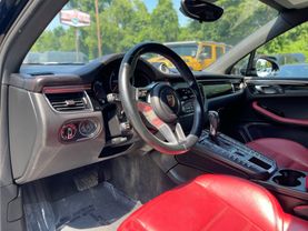 2017 Porsche Macan - Image 7