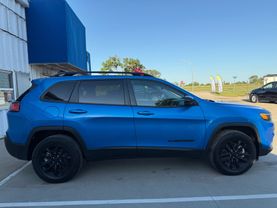 2023 JEEP CHEROKEE SUV 4-CYL, ZERO EVAP, 2.4 LITER ALTITUDE LUX SPORT UTILITY 4D
