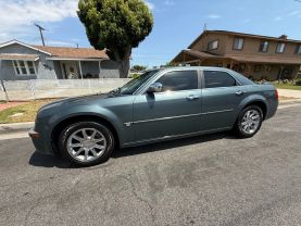 2006 CHRYSLER 300 SEDAN V8, HEMI, 5.7 LITER 300C SEDAN 4D