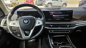 2025 Bmw X7 - Image 10