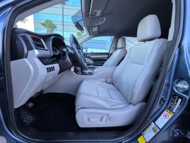 2015 Toyota Highlander - Image 17