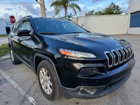 2016 JEEP CHEROKEE SUV V6, 3.2 LITER LATITUDE SPORT UTILITY 4D
