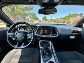 2016 DODGE CHALLENGER COUPE V6, 3.6 LITER SXT COUPE 2D