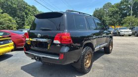 2015 Toyota Land Cruiser - Image 4