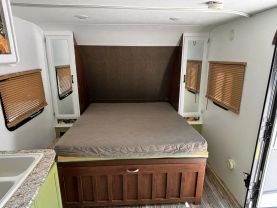 2017 KEYSTONE RV PASSPORT EXPRESS RV - 239ML at T&T Repairables - used car dealership in Spencer, Indiana.