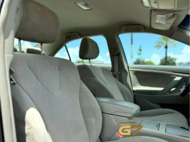 2010 Toyota Camry - Image 10