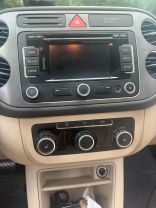 2011 Volkswagen Tiguan - Image 9