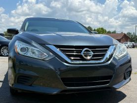2018 Nissan Altima 2.5 S Sedan 4d - Image 10