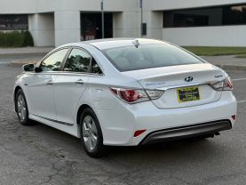 2012 HYUNDAI SONATA SEDAN 4-CYL, HYBRID, 2.4 LITER HYBRID SEDAN 4D