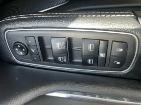 2021 RAM 1500 CREW CAB PICKUP V8, HEMI, ETORQUE, 5.7 LITER LARAMIE PICKUP 4D 5 1/2 FT - Gesner Auto Inc in Taunton, MA, 41.88613, -71.14527