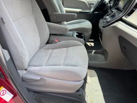2019 TOYOTA SIENNA VAN V6, 3.5 LITER LE MINIVAN 4D