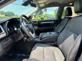 2019 TOYOTA HIGHLANDER SUV V6, 3.5 LITER LE PLUS SPORT UTILITY 4D