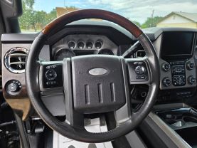 2013 FORD F250 SUPER DUTY CREW CAB PICKUP V8, TURBO DSL, 6.7L PLATINUM PICKUP 4D 6 3/4 FT