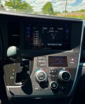 2015 TOYOTA SIENNA VAN V6, 3.5 LITER SE MINIVAN 4D