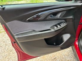 2021 CHEVROLET TRAILBLAZER SUV 3-CYL, ECOTEC, TURBO, 1.2 LITER LT SPORT UTILITY 4D at T&T Repairables - used car dealership in Spencer, Indiana.