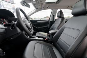2021 VOLKSWAGEN PASSAT SEDAN 4-CYL, TURBO, 2.0 LITER SE SEDAN 4D