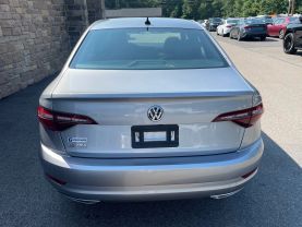2021 VOLKSWAGEN JETTA SEDAN 4-CYL, TURBO, 1.4 LITER 1.4T R-LINE SEDAN 4D - Gesner Auto Inc in Taunton, MA, 41.88613, -71.14527