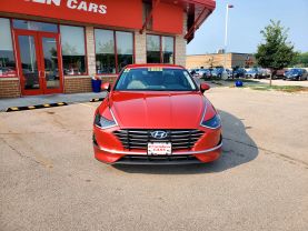 2022 HYUNDAI SONATA SEDAN 4-CYL, 2.5 LITER SE SEDAN 4D