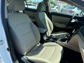 2017 HYUNDAI ELANTRA SEDAN 4-CYL, 2.0 LITER SE SEDAN 4D
