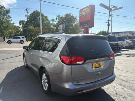 2020 CHRYSLER VOYAGER