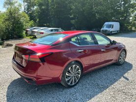 2024 NISSAN ALTIMA SEDAN 4-CYL, 2.5 LITER 2.5 SL SEDAN 4D at T&T Repairables - used car dealership in Spencer, Indiana.
