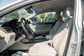2017 HYUNDAI SONATA HYBRID SEDAN 4-CYL, HYBRID, 2.0 LITER SE SEDAN 4D