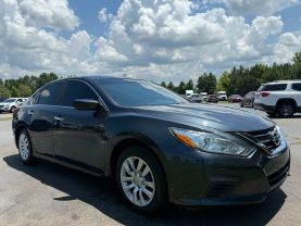 2018 Nissan Altima 2.5 S Sedan 4d - Image 9