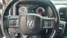 2016 RAM 1500 CREW CAB PICKUP V8, HEMI, 5.7 LITER BIG HORN PICKUP 4D 5 1/2 FT