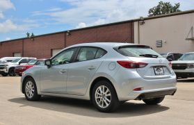 2017 MAZDA MAZDA3
