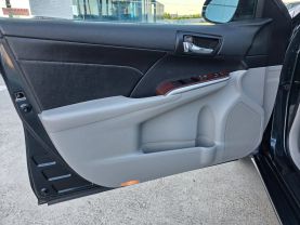 2013 Toyota Camry - Image 17